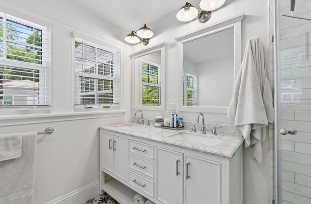 1820 1ST STREET N, St Petersburg, FL 33704