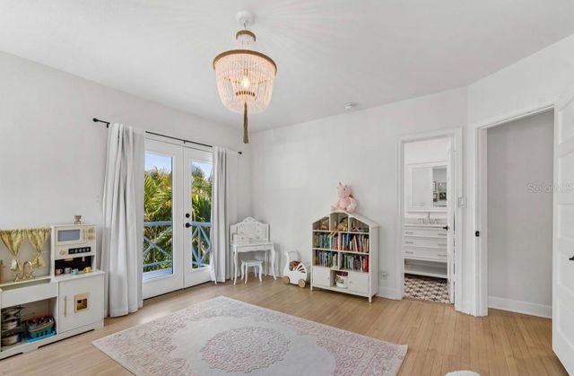 1820 1ST STREET N, St Petersburg, FL 33704