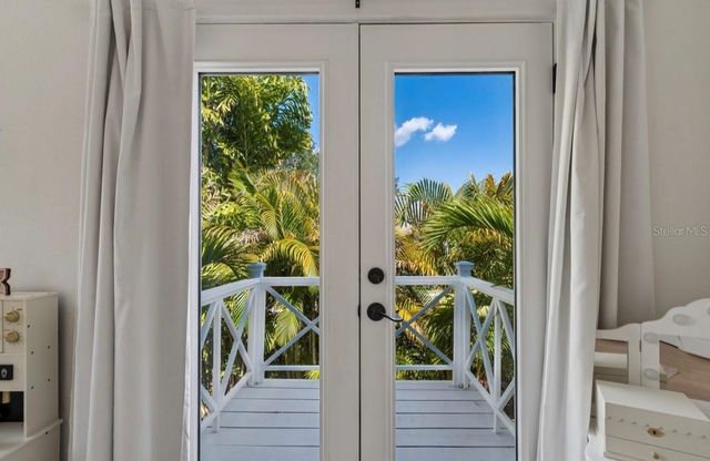 1820 1ST STREET N, St Petersburg, FL 33704