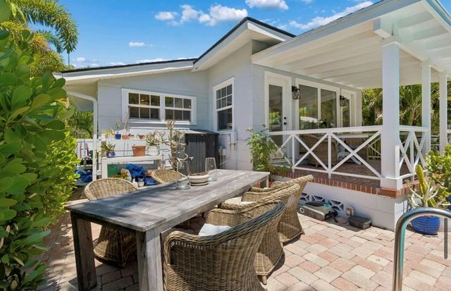 1820 1ST STREET N, St Petersburg, FL 33704