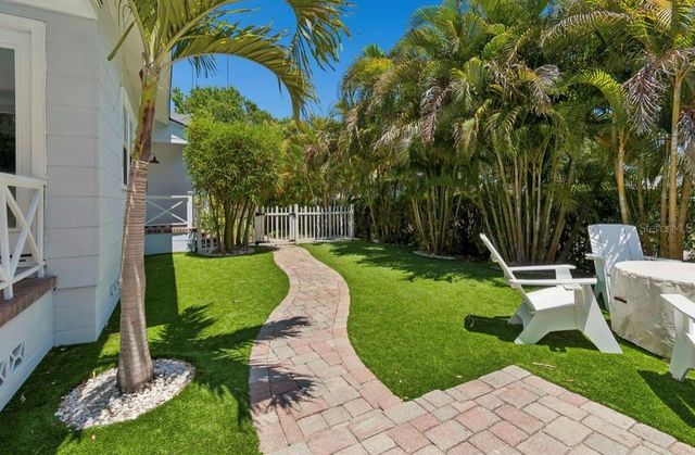 1820 1ST STREET N, St Petersburg, FL 33704