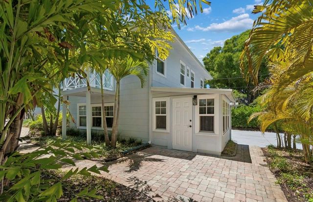 1820 1ST STREET N, St Petersburg, FL 33704