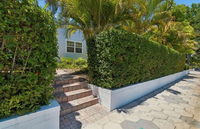 1820 1ST STREET N, St Petersburg, FL 33704