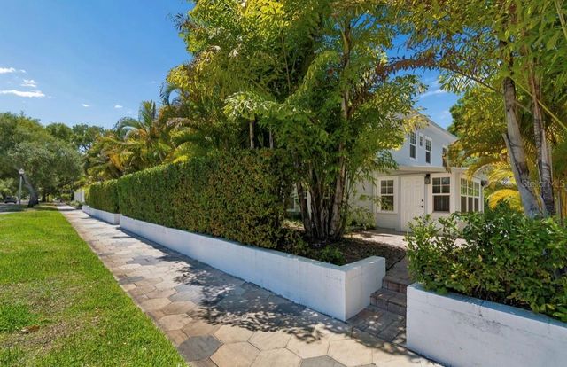 1820 1ST STREET N, St Petersburg, FL 33704