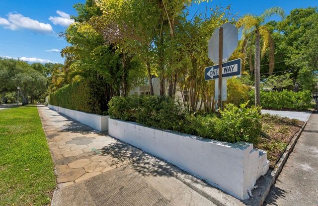 1820 1ST STREET N, St Petersburg, FL 33704