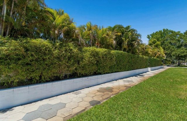 1820 1ST STREET N, St Petersburg, FL 33704