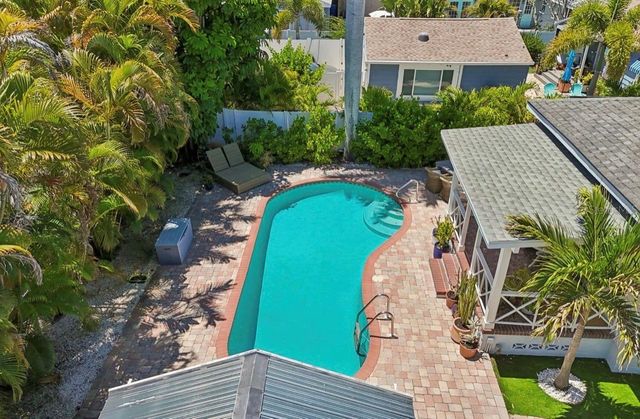 1820 1ST STREET N, St Petersburg, FL 33704