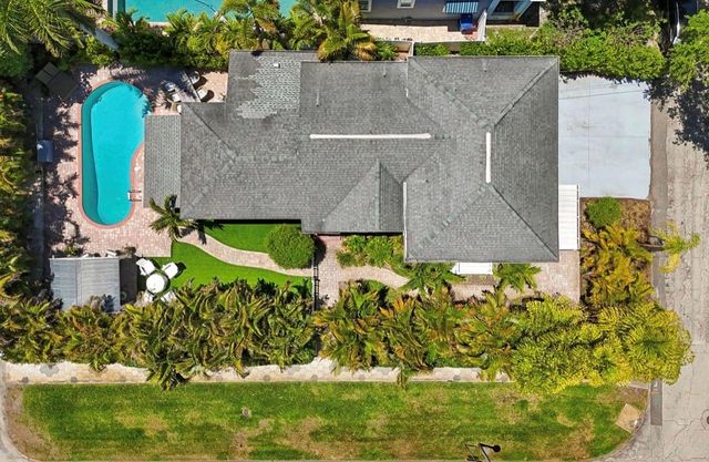1820 1ST STREET N, St Petersburg, FL 33704