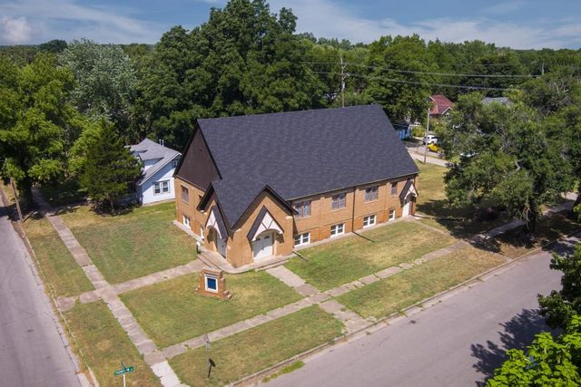 1020 E 12th Ave, Winfield, KS 67156