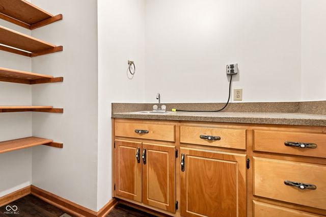 1239 S Peace Street, Greenfield, IN 46140