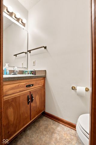 1239 S Peace Street, Greenfield, IN 46140