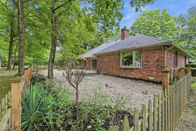 1239 S Peace Street, Greenfield, IN 46140