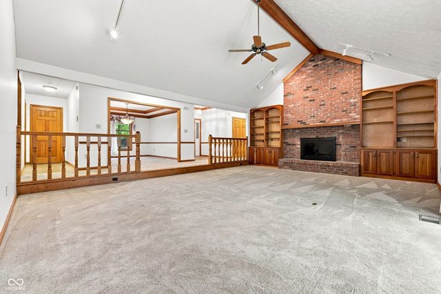 1239 S Peace Street, Greenfield, IN 46140