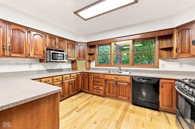 1239 S Peace Street, Greenfield, IN 46140