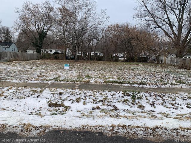 1334 Alberta Avenue, Burton, MI 48509