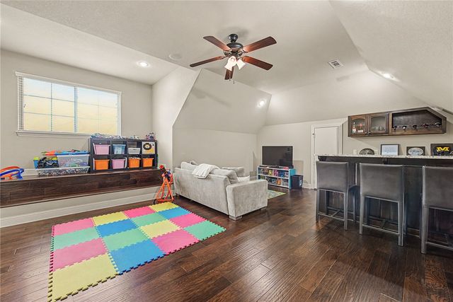 4951 Sagely Lane, Fayetteville, AR 72703