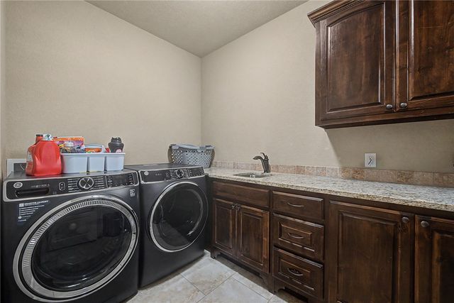 4951 Sagely Lane, Fayetteville, AR 72703