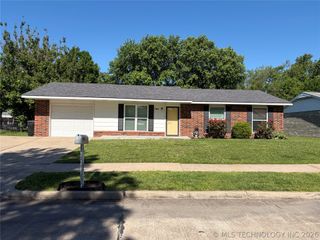 304 Heron Circle, Pryor, OK 74361