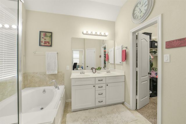 25003 Lakecrest Glen Drive, Katy, TX 77493