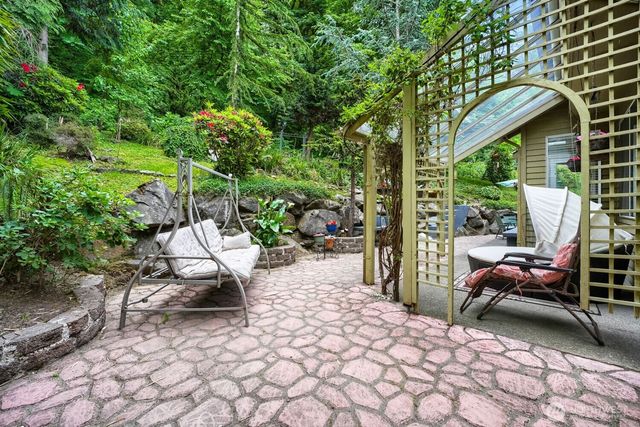 15827 SE 156th Court, Renton, WA 98058