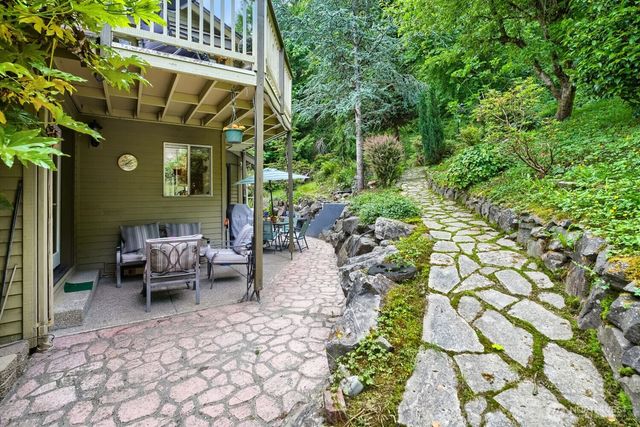 15827 SE 156th Court, Renton, WA 98058