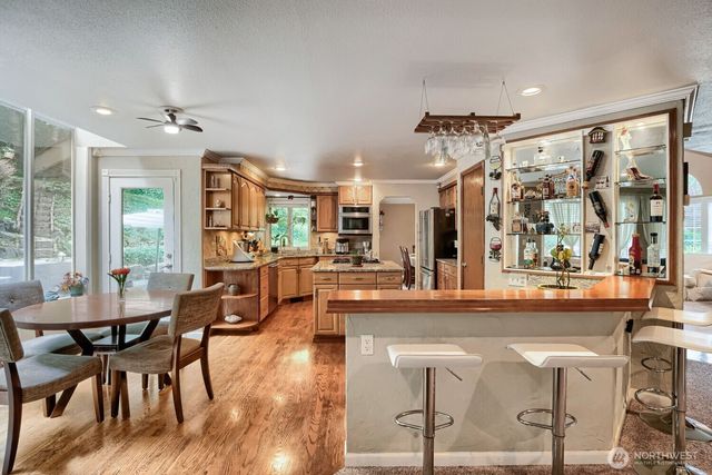 15827 SE 156th Court, Renton, WA 98058