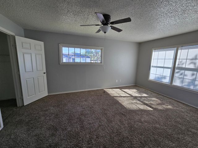 1011 Wayland, Plainview, TX 79072