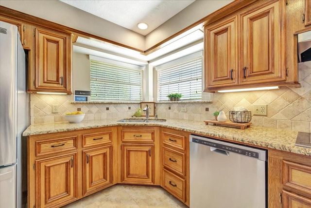 6906 Middlefield Drive, Pasadena, TX 77505