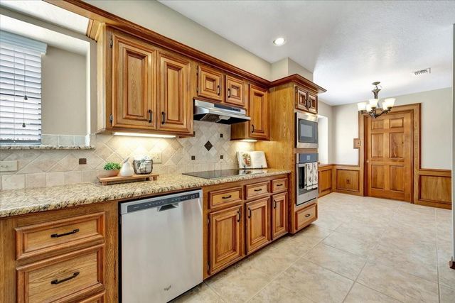 6906 Middlefield Drive, Pasadena, TX 77505