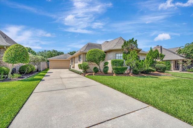 6906 Middlefield Drive, Pasadena, TX 77505
