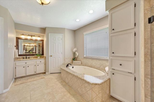 6906 Middlefield Drive, Pasadena, TX 77505