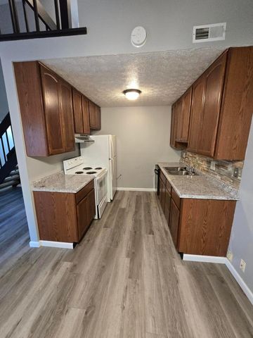 3210-3212 Independence Street, Grove City, OH 43123
