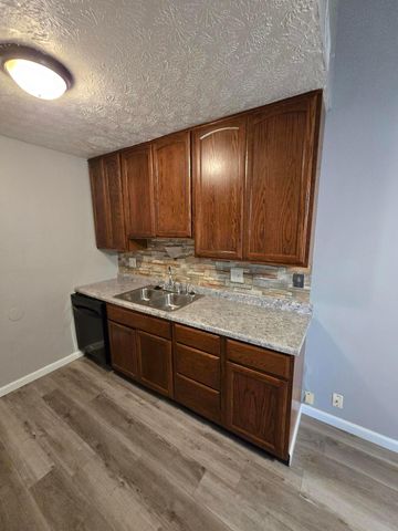 3210-3212 Independence Street, Grove City, OH 43123
