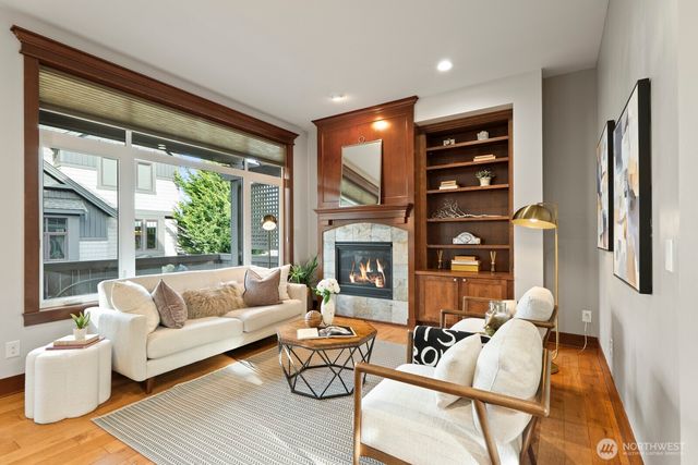 2170 NW Stoney Creek Drive, Issaquah, WA 98027