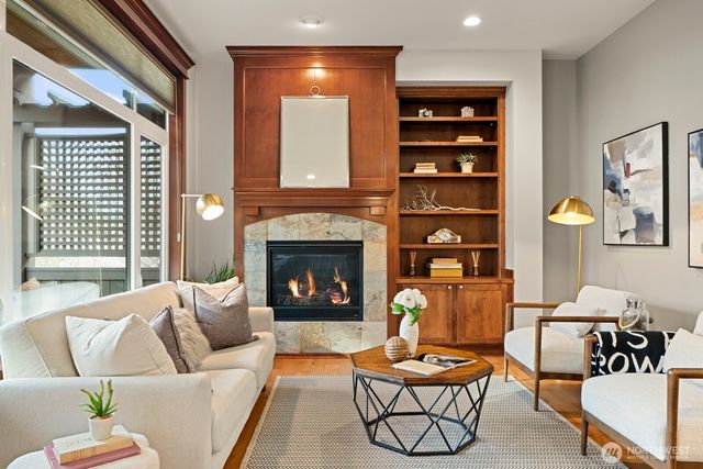 2170 NW Stoney Creek Drive, Issaquah, WA 98027