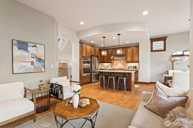 2170 NW Stoney Creek Drive, Issaquah, WA 98027