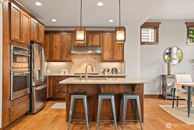 2170 NW Stoney Creek Drive, Issaquah, WA 98027