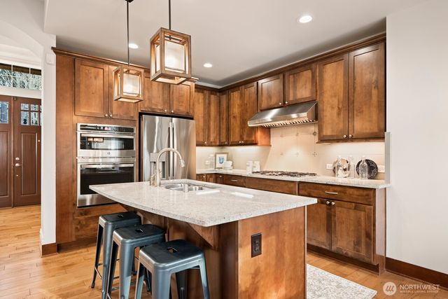 2170 NW Stoney Creek Drive, Issaquah, WA 98027