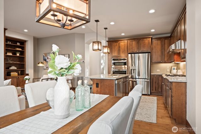 2170 NW Stoney Creek Drive, Issaquah, WA 98027