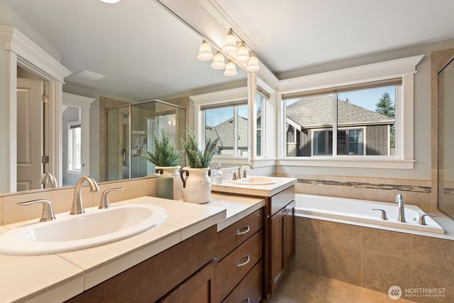 2170 NW Stoney Creek Drive, Issaquah, WA 98027