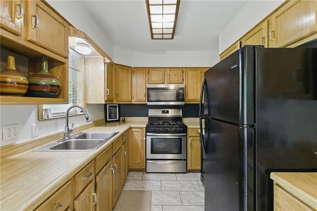 314 N Forest Avenue, Sugar Creek, MO 64054