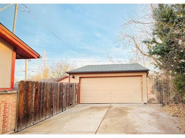 7520 W Oregon Dr, Lakewood, CO 80232