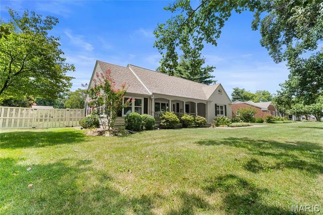 901 Moore Avenue, Sikeston, MO 63801