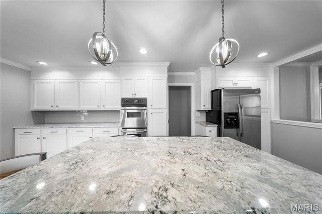 901 Moore Avenue, Sikeston, MO 63801