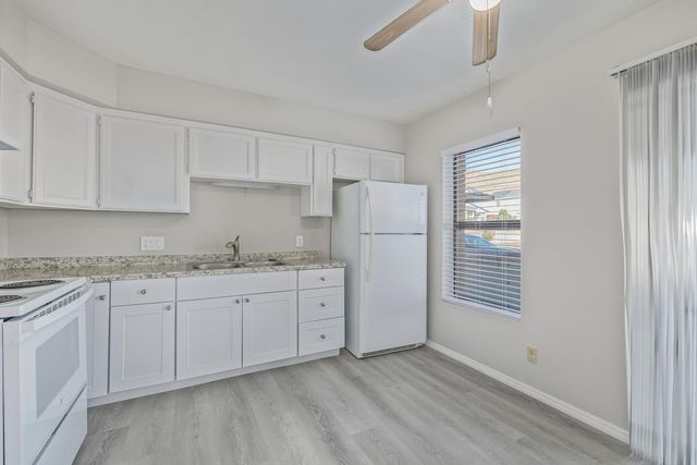 11002 N 15th Avenue Apt 4, Phoenix, AZ 85029