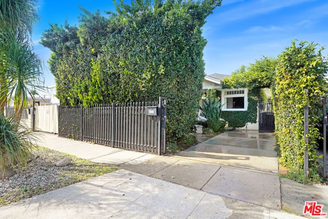 2627 S Cloverdale Avenue, Los Angeles, CA 90016