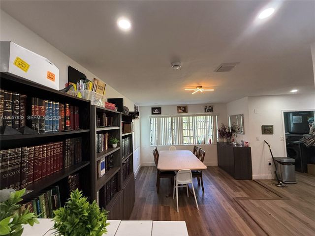 17410 NE 11th Avenue, Miami, FL 33162