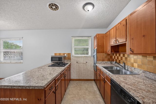 11462 ELANE Drive, Jacksonville, FL 32218