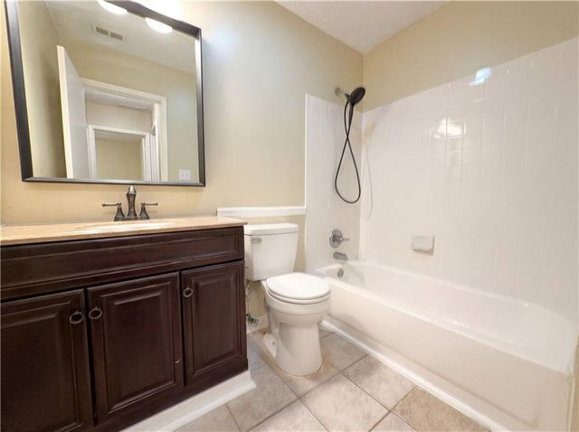 105 Vineyard Pond NW Drive, Norcross, GA 30071