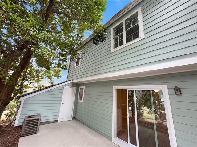 105 Vineyard Pond NW Drive, Norcross, GA 30071